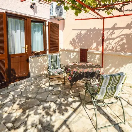 Apartman Studio In Stinjan/istrien 8428